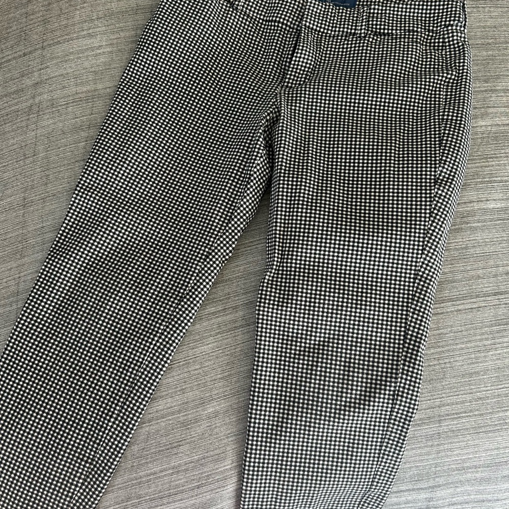Old Navy Black and White Gingham Pixie Pants